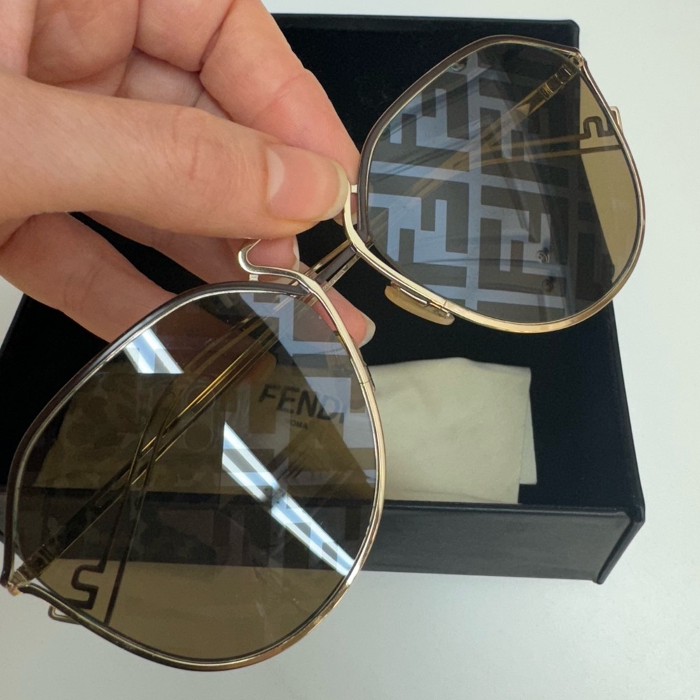 Sunglasses, unisex. Fendi